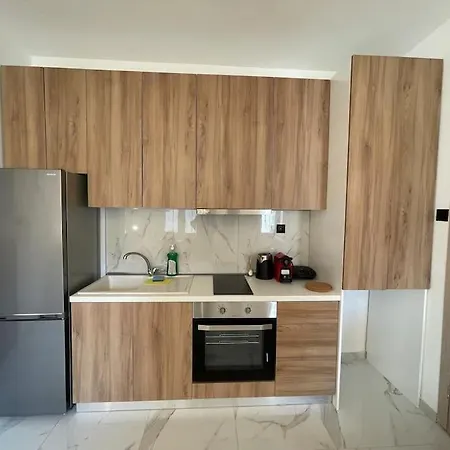 Luxury No1 Ladadika