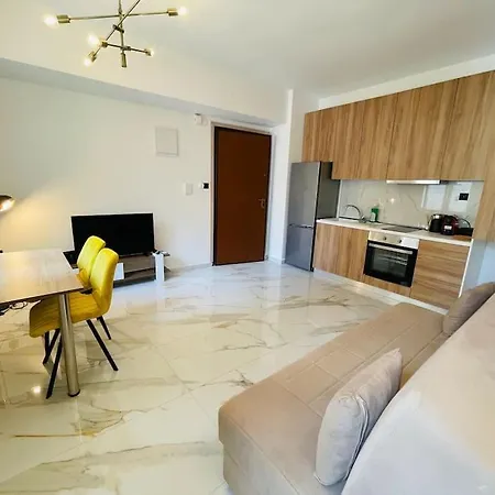 Luxury No1 Ladadika 公寓 *