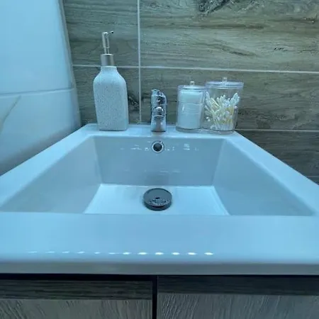 Luxury No1 Ladadika * سالونيك